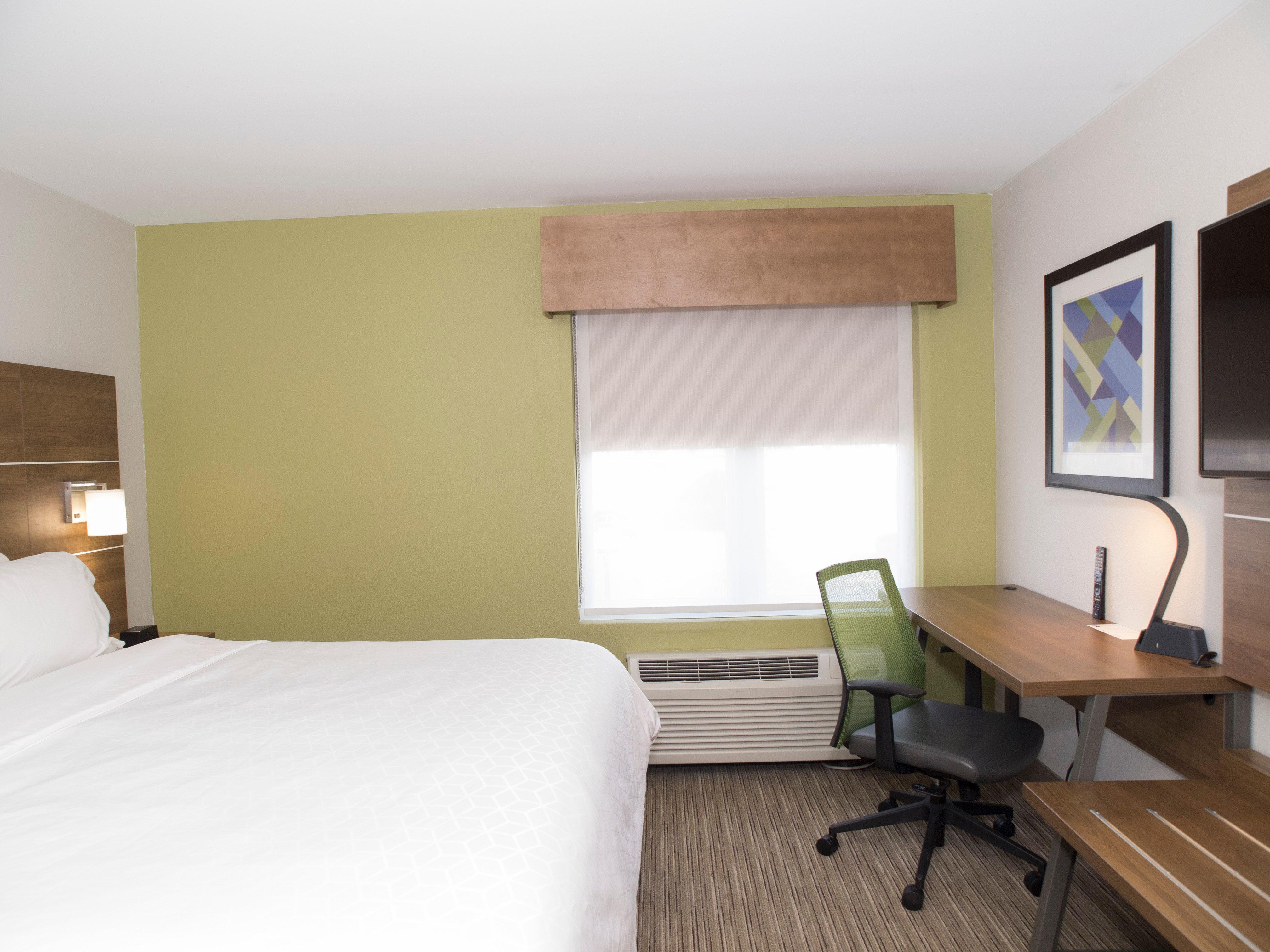 Holiday Inn Express Hotel & Suites Madison By Ihg Exterior photo