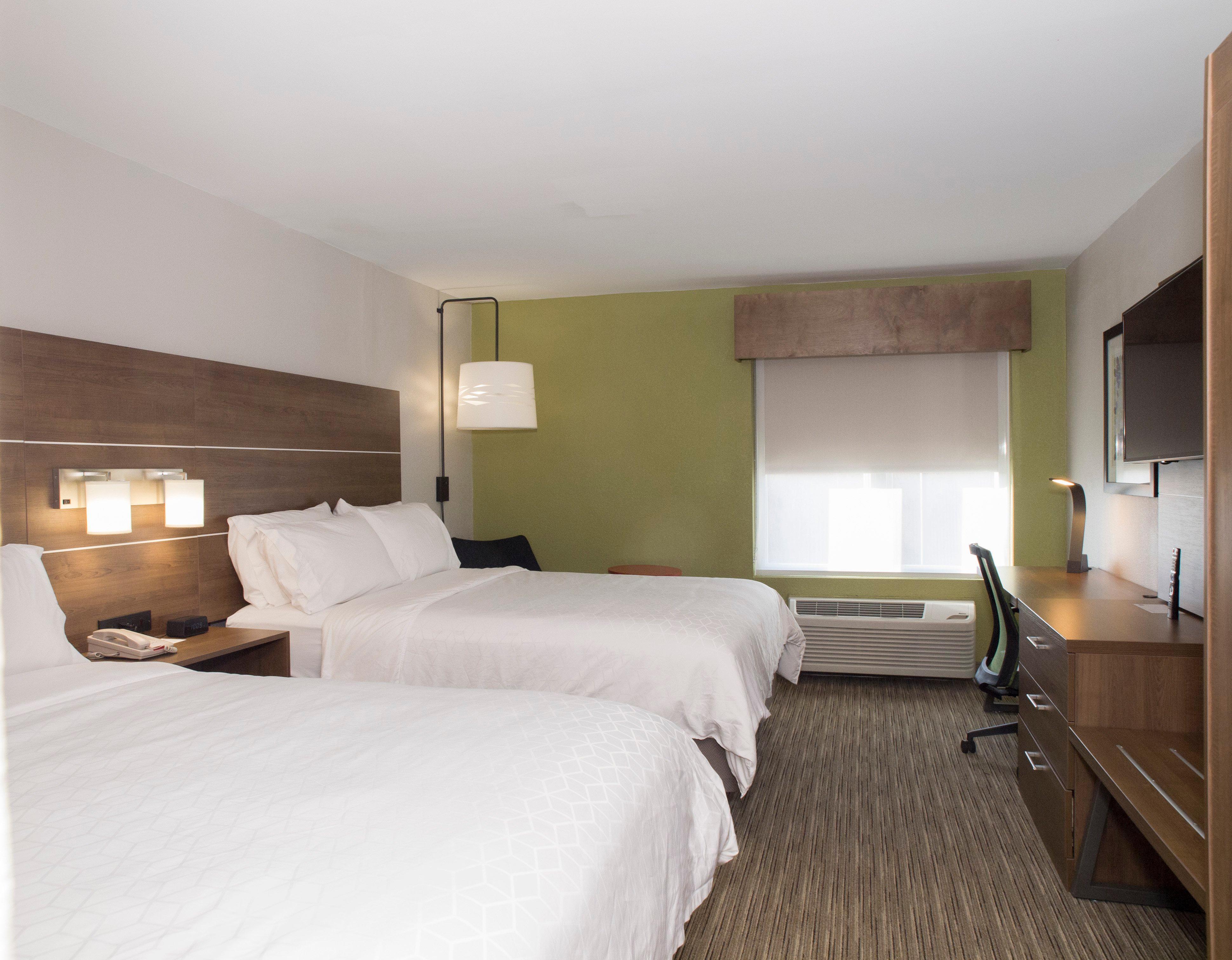 Holiday Inn Express Hotel & Suites Madison By Ihg Exterior photo